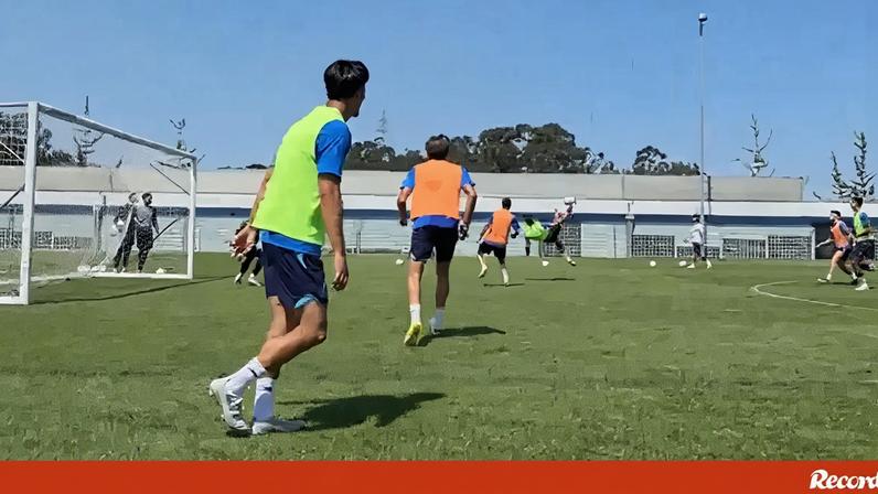 O golo de bicicleta de André Silva no treino do FC Porto