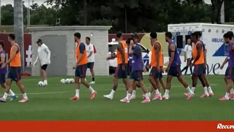 Primeiros 15 minutos abertos à imprensa