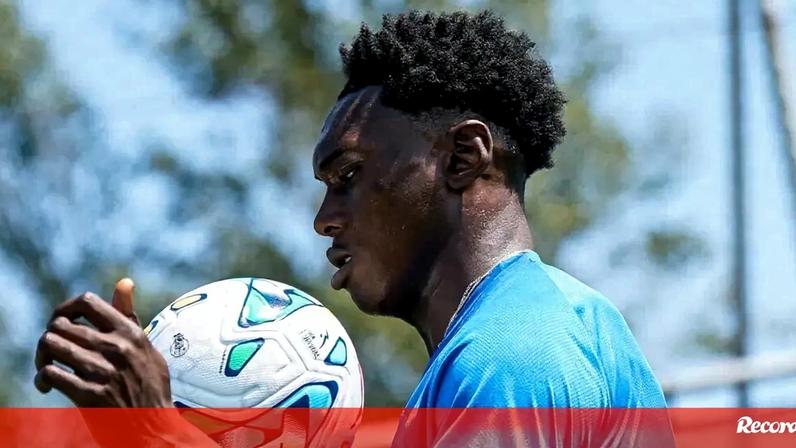 Samu em trabalho com bola