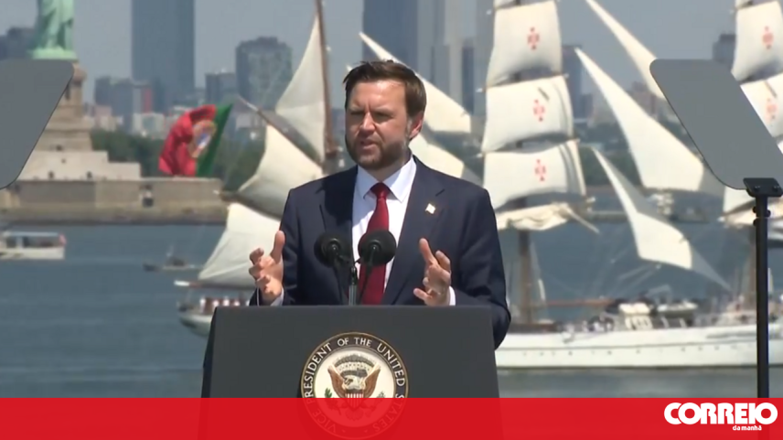 Navio-Escola Sagres em comemorações dos 250 anos da independência dos EUA