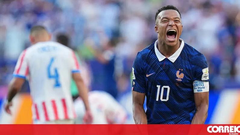 Mbappé marca de penálti