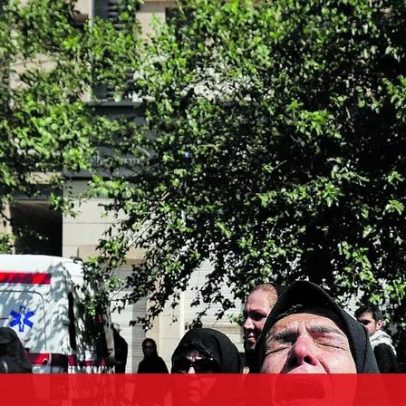 Líder supremo não comparece ao funeral do pai em Teerão