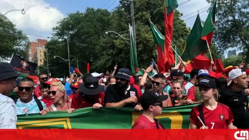 Festa portuguesa no Canadá: Adeptos da Seleção enchem ruas de Toronto antes da partida com a Croácia