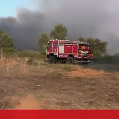Incêndio em Vale do Cobro, Setúbal, leva à evacuação de habitações