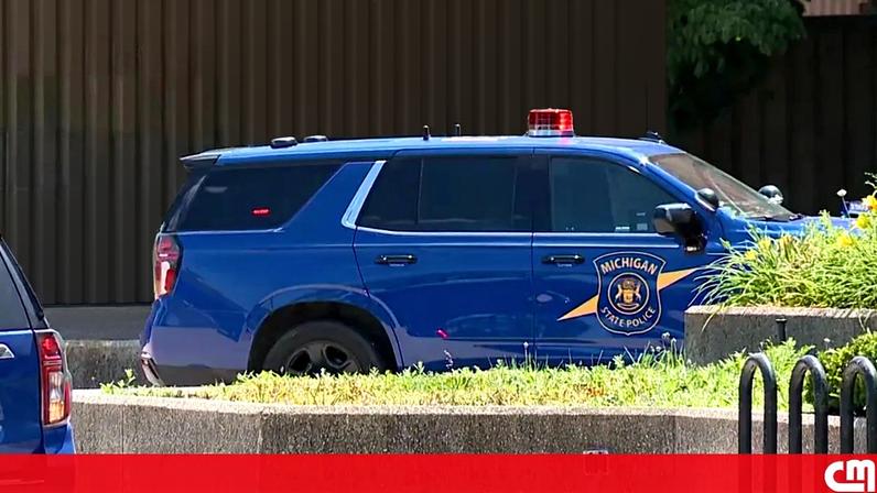 Tiroteio em centro comercial no Michigan faz dois mortos