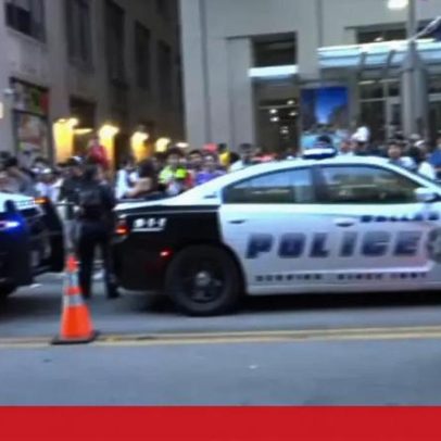 Seleção portuguesa recebida por dezenas de adeptos na chegada a Dallas