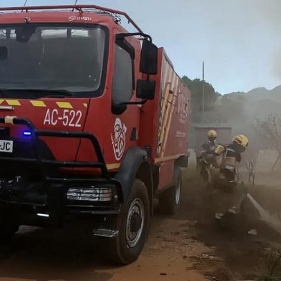 Incêndio florestal na província de Castellón obriga 500 moradores a evacuar