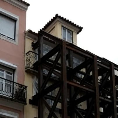 Inquilinos de casas públicas nos Lóios pedem fiscalização do Arrendamento Apoiado