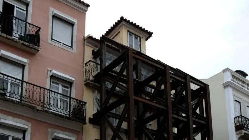 Inquilinos de casas públicas nos Lóios pedem fiscalização do Arrendamento Apoiado