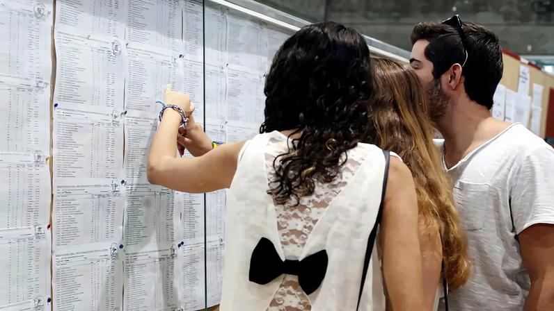 Docentes classificadores continuam a relatar erros e dificuldade de acesso à plataforma eletrónica