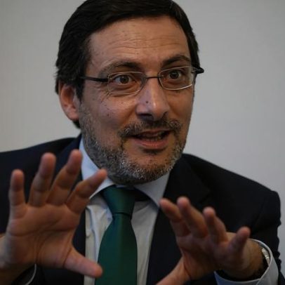 PS diz que prémio salarial agrava contas se Governo não cumprir a lei