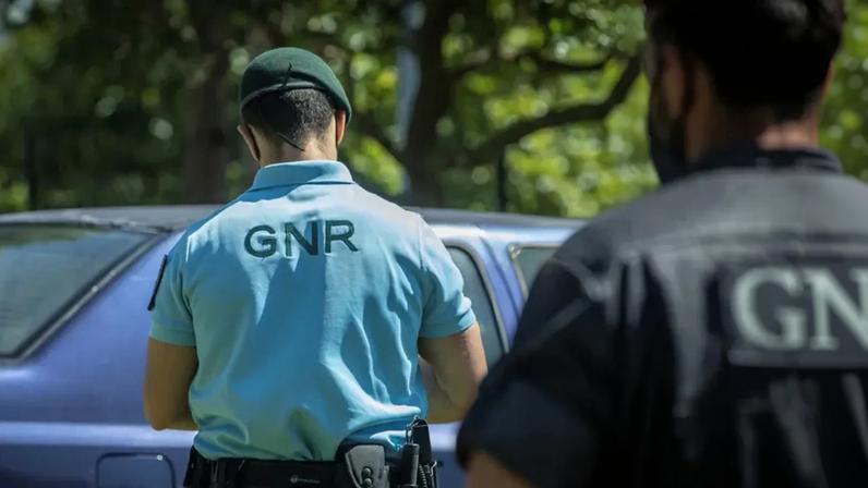 Detenção do suspeito feita pela GNR de Santa Cruz, Torres Vedras