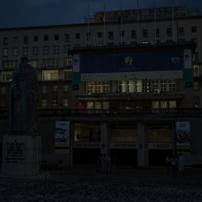 Jovem ferido grave transferido de helicóptero para Lisboa após queda em rocha