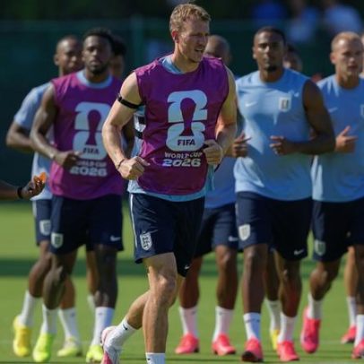 Inglaterra com 10 elimina México e avança aos quartos do Mundial 2026