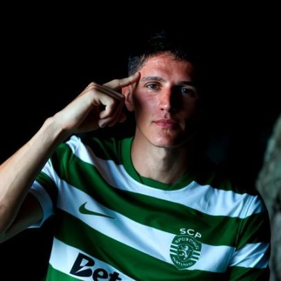 Meio-campo do Sporting fica mais jovem, mais forte e mais alto