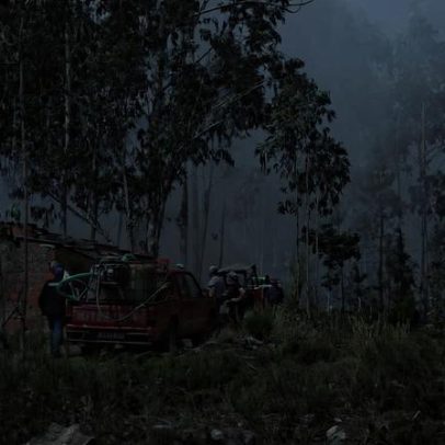 Encosta da Serra do Caramulo em Tondela com várias frentes ativas