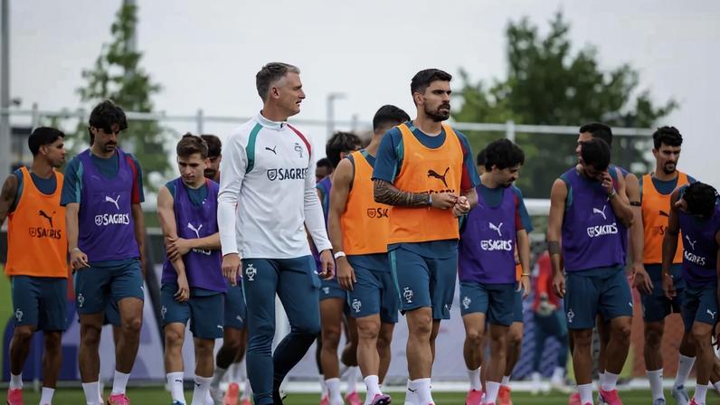Portugal realiza último treino antes do jogo frente à Espanha