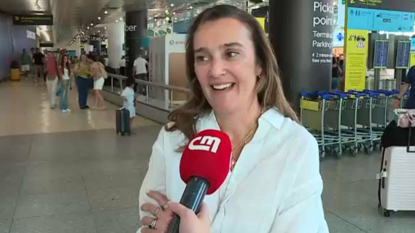 Psicóloga detida com 50 munições em Bali chega a Lisboa