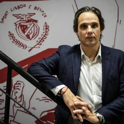 Nuno Gomes completa 50 anos: ex-goleador do Benfica diz que o tempo voa