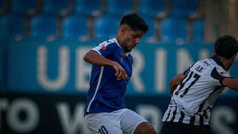 Tiago Ribeiro pode trocar Feirense pelo Santa Clara