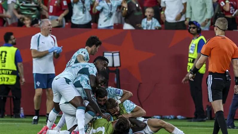 Festejos do golo de Gonçalo Ramos para lá da hora