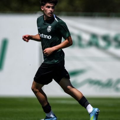 Jovens em destaque no treino conjunto das equipas principais do Sporting