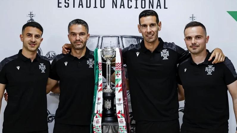 Hélder Malheiro (2.º a contar da esquerda) foi o 4.º árbitro na última final da Taça de Portugal