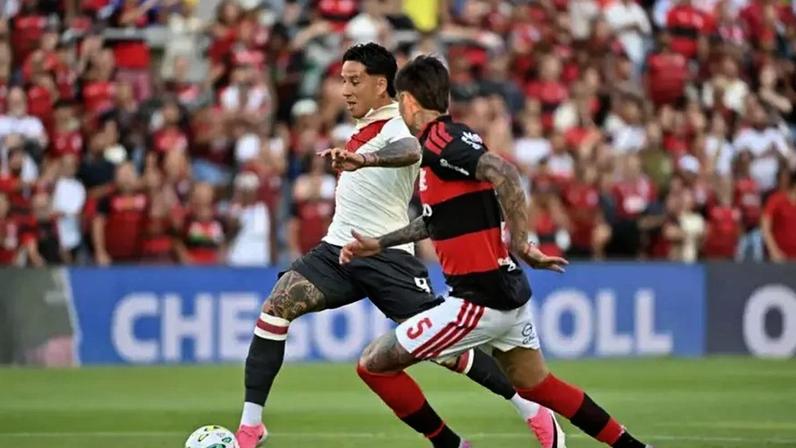 Flamengo e River Plate empatam no Algarve