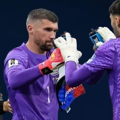 Austrália escolhe guarda-redes para pênaltis, não defende e sofre Panenka