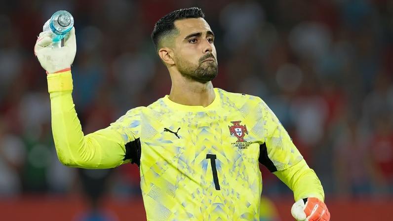 Diogo Costa em grande no Mundial