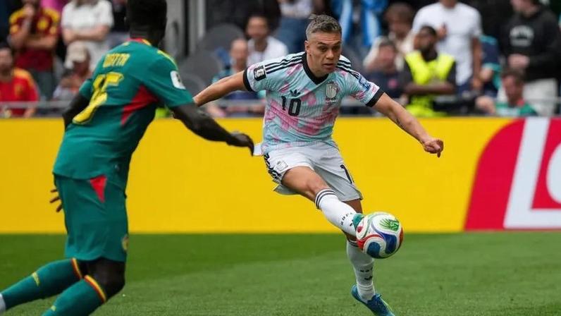 Besiktas próximo de contratar Trossard
