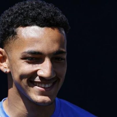 Bournemouth chega a acordo para contratar jovem avançado do Elche