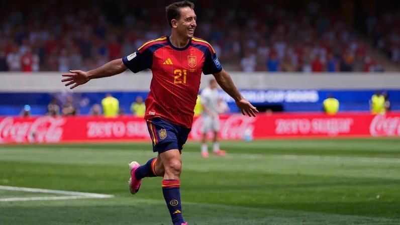 Oyarzabal festeja um golo pela seleção espanhola no Mundial'2026
