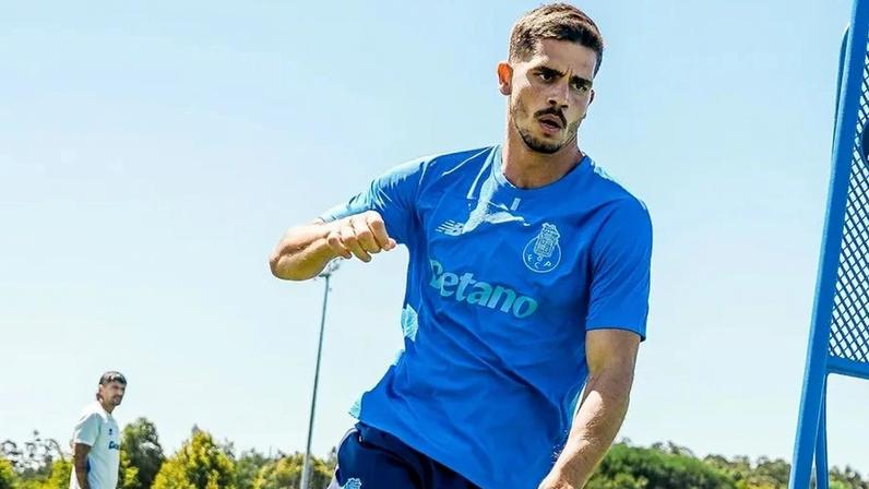 André Silva durante os treinos de pré-temporada do FC Porto