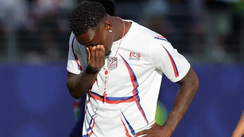 Seleção belga diz estar perplexa com decisão de anular suspensão de Balogun