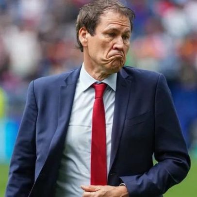 Rudi Garcia fica incrédulo com despenalização de Balogun
