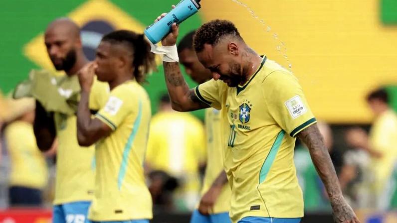 Neymar reage após a derrota do Brasil frente à Noruega
