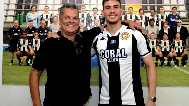 Renato Marín fecha a baliza e evita o golo adversário