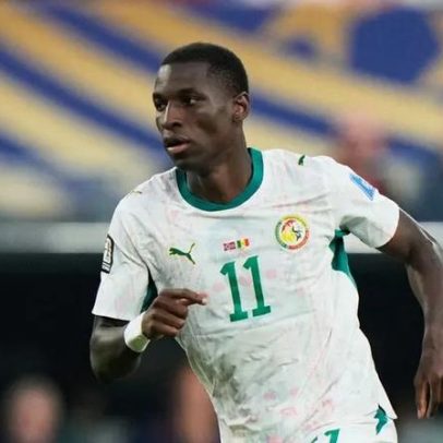 Nicolas Jackson reage a jogador formado no Benfica com comentário contundente